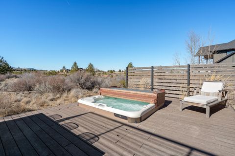 Tiny photo for 19136 Cartwright Court, Bend, OR 97702 (MLS # 220216878)