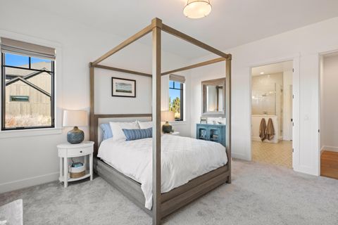 Tiny photo for 19136 Cartwright Court, Bend, OR 97702 (MLS # 220216878)