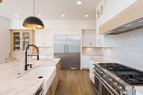 Tiny photo for 19136 Cartwright Court, Bend, OR 97702 (MLS # 220216878)