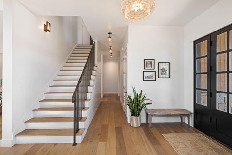 Tiny photo for 19136 Cartwright Court, Bend, OR 97702 (MLS # 220216878)