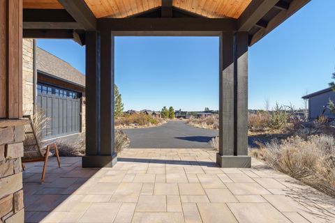 Tiny photo for 19136 Cartwright Court, Bend, OR 97702 (MLS # 220216878)