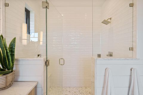 Tiny photo for 19136 Cartwright Court, Bend, OR 97702 (MLS # 220216878)