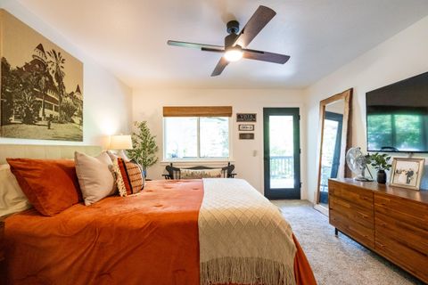 Tiny photo for 1168 NE Bonney Doon Lane, Grants Pass, OR 97526 (MLS # 220220208)