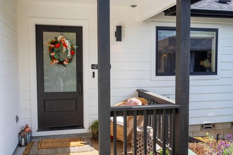 Tiny photo for 1168 NE Bonney Doon Lane, Grants Pass, OR 97526 (MLS # 220220208)