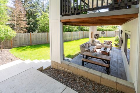 Tiny photo for 1168 NE Bonney Doon Lane, Grants Pass, OR 97526 (MLS # 220220208)