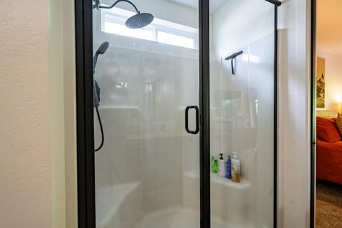 Tiny photo for 1168 NE Bonney Doon Lane, Grants Pass, OR 97526 (MLS # 220220208)