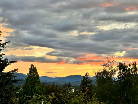 Tiny photo for 1168 NE Bonney Doon Lane, Grants Pass, OR 97526 (MLS # 220220208)