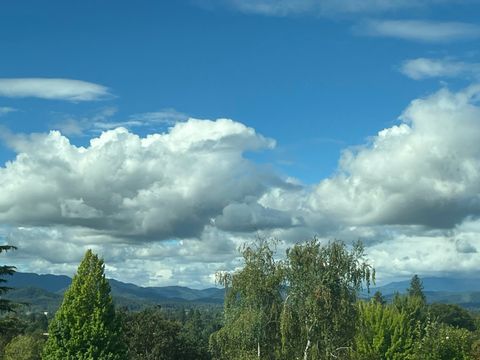 Tiny photo for 1168 NE Bonney Doon Lane, Grants Pass, OR 97526 (MLS # 220220208)