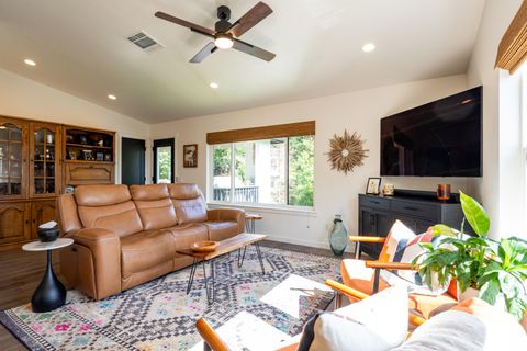 Tiny photo for 1168 NE Bonney Doon Lane, Grants Pass, OR 97526 (MLS # 220220208)