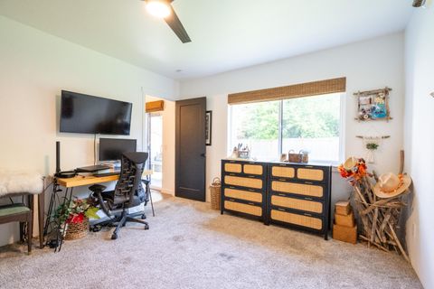 Tiny photo for 1168 NE Bonney Doon Lane, Grants Pass, OR 97526 (MLS # 220220208)