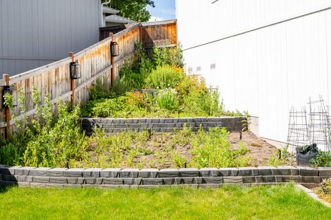 Tiny photo for 1168 NE Bonney Doon Lane, Grants Pass, OR 97526 (MLS # 220220208)