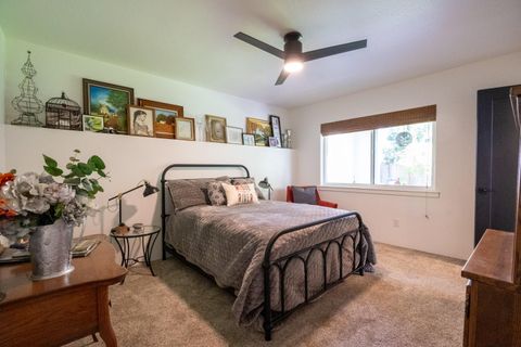Tiny photo for 1168 NE Bonney Doon Lane, Grants Pass, OR 97526 (MLS # 220220208)