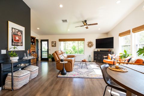 Tiny photo for 1168 NE Bonney Doon Lane, Grants Pass, OR 97526 (MLS # 220220208)