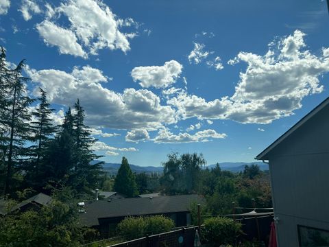 Tiny photo for 1168 NE Bonney Doon Lane, Grants Pass, OR 97526 (MLS # 220220208)