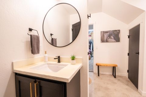 Tiny photo for 1168 NE Bonney Doon Lane, Grants Pass, OR 97526 (MLS # 220220208)