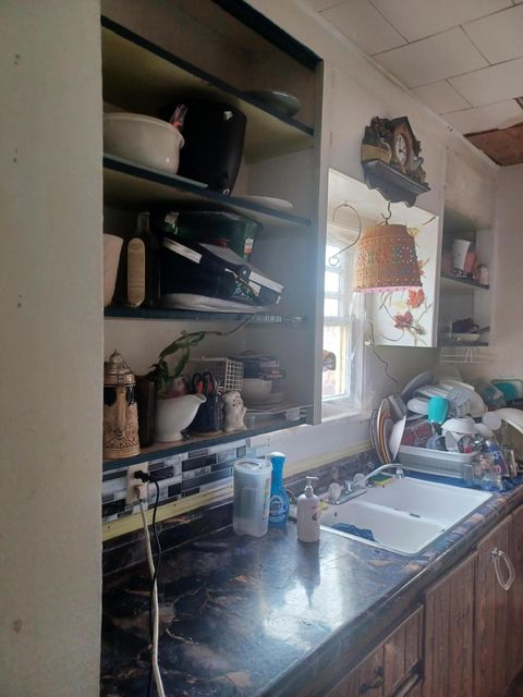 Tiny photo for 632 Roseway Drive, Klamath Falls, OR 97601 (MLS # 220215141)