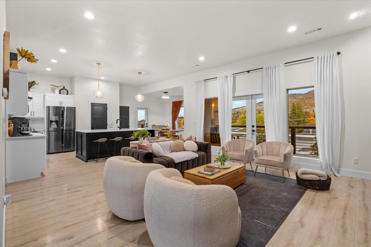 Loma Vista Estates - Residential