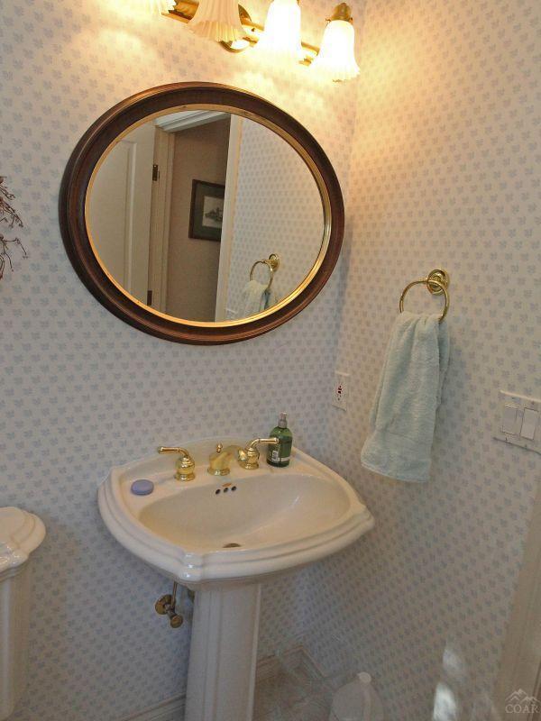 Broken Top - Residential