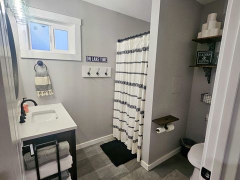 Tiny photo for 35956 Kenyon Trail, Bly, OR 97622 (MLS # 220215837)