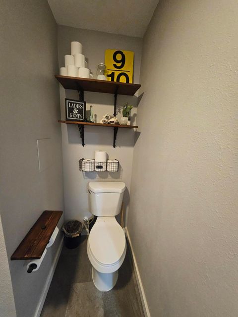 Tiny photo for 35956 Kenyon Trail, Bly, OR 97622 (MLS # 220215837)