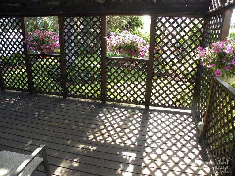 Pines At Sisters - Residential