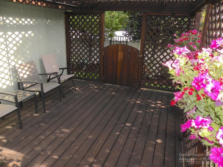 Pines At Sisters - Residential