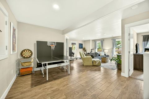 Tiny photo for 915 Hangman Way, Jacksonville, OR 97530 (MLS # 220219715)