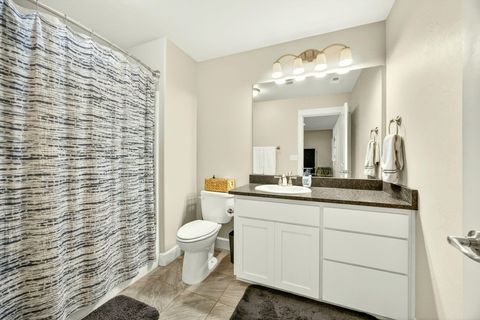 Tiny photo for 915 Hangman Way, Jacksonville, OR 97530 (MLS # 220219715)