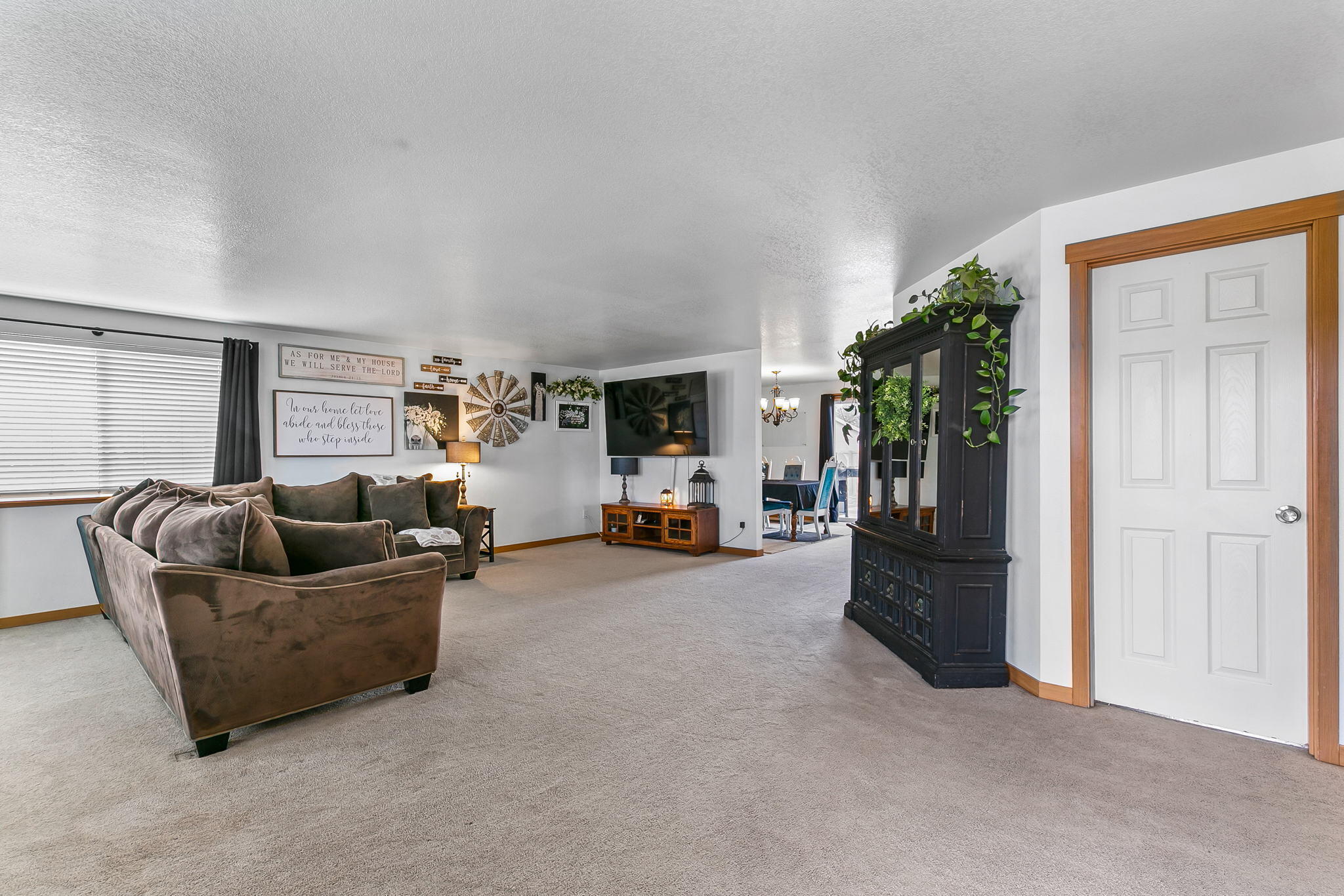 East Valley View Est - Residential