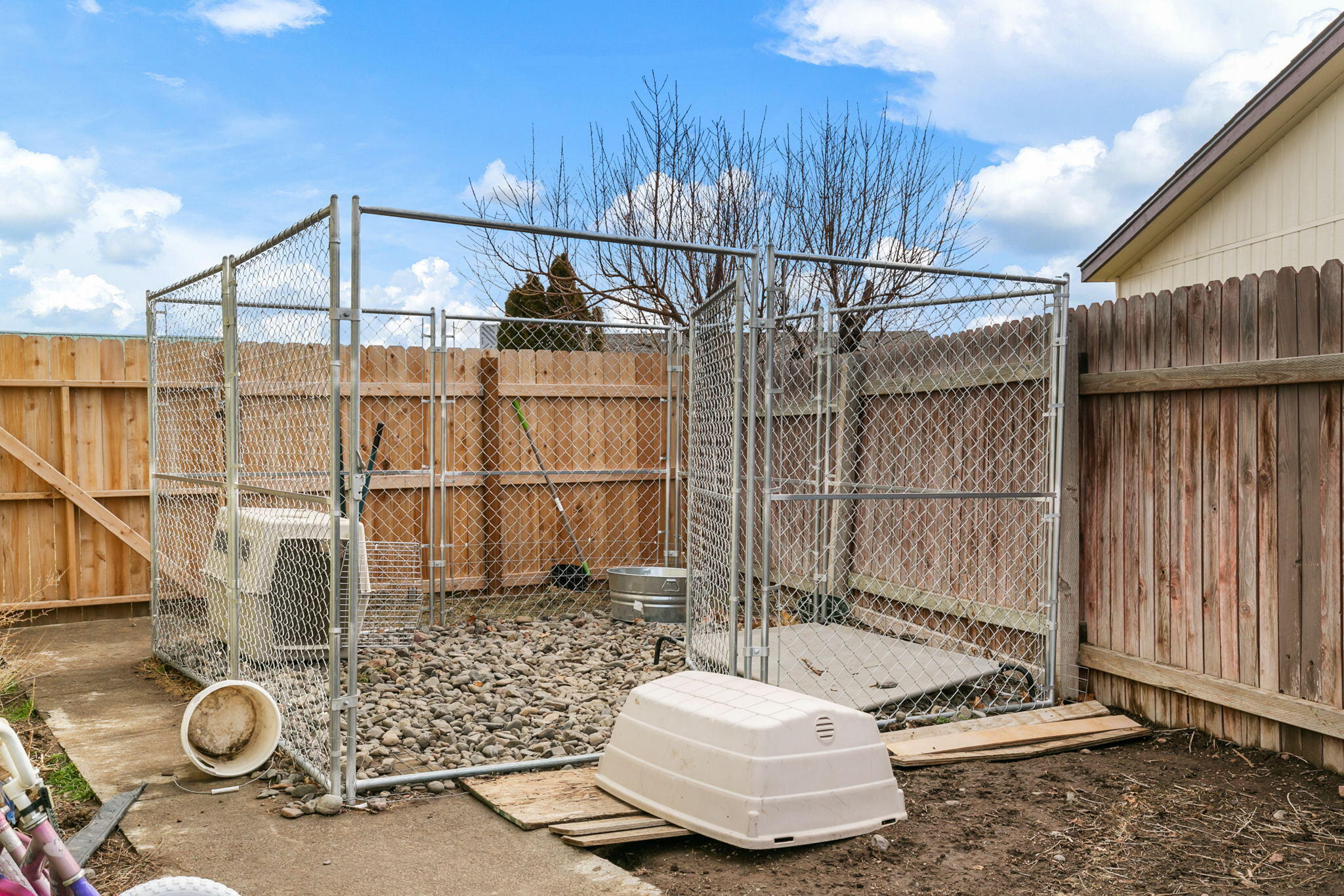 East Valley View Est - Residential