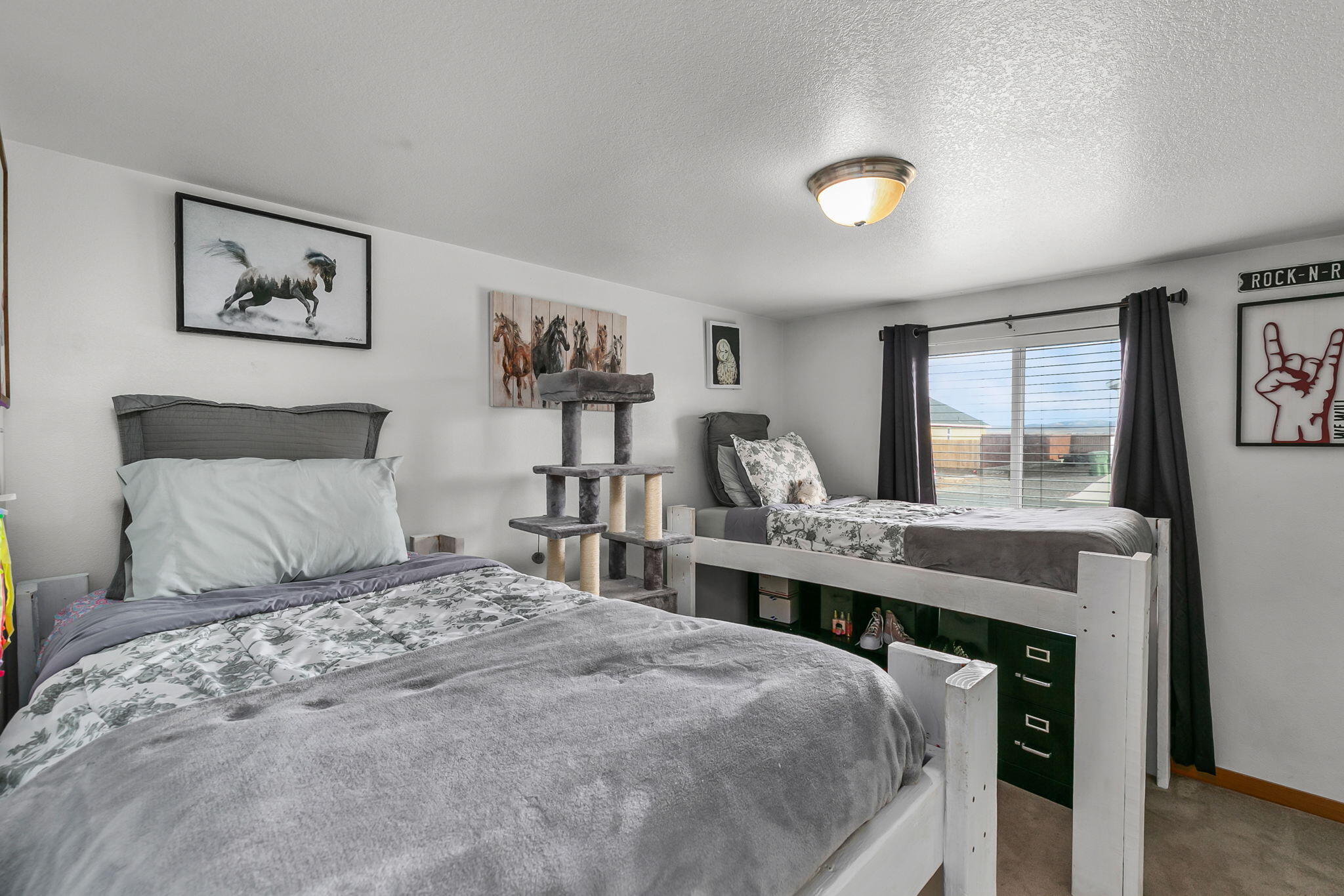 East Valley View Est - Residential