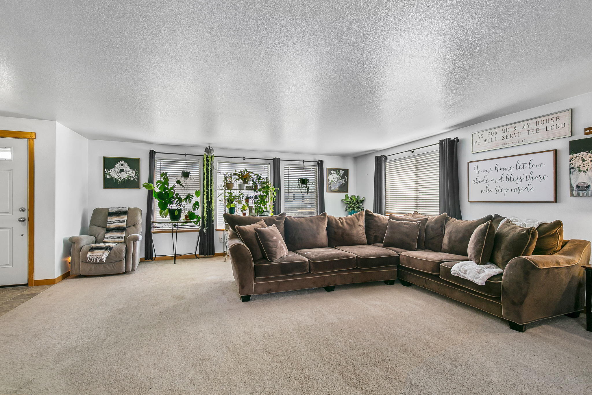 East Valley View Est - Residential