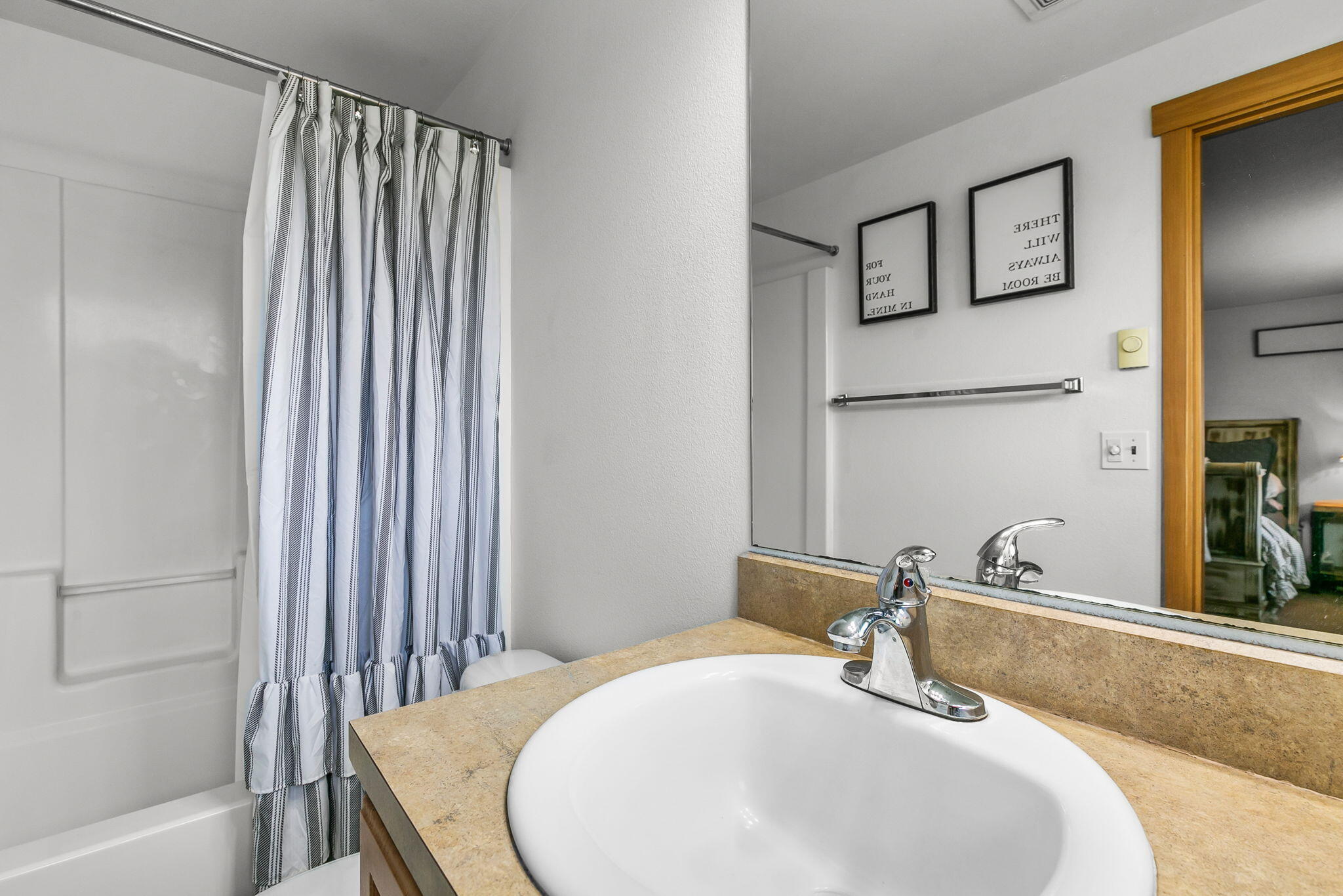 East Valley View Est - Residential