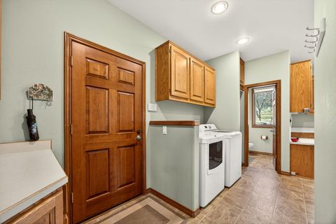 Tiny photo for 178 Meadow Oaks Drive, Ashland, OR 97520 (MLS # 220215845)