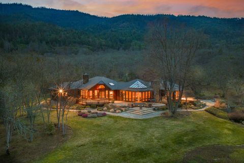 Tiny photo for 178 Meadow Oaks Drive, Ashland, OR 97520 (MLS # 220215845)