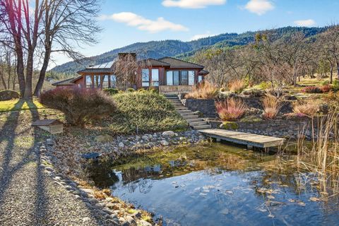 Tiny photo for 178 Meadow Oaks Drive, Ashland, OR 97520 (MLS # 220215845)