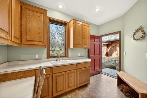 Tiny photo for 178 Meadow Oaks Drive, Ashland, OR 97520 (MLS # 220215845)