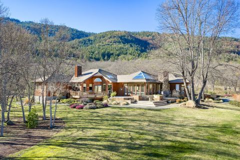 Tiny photo for 178 Meadow Oaks Drive, Ashland, OR 97520 (MLS # 220215845)