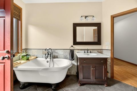 Tiny photo for 178 Meadow Oaks Drive, Ashland, OR 97520 (MLS # 220215845)