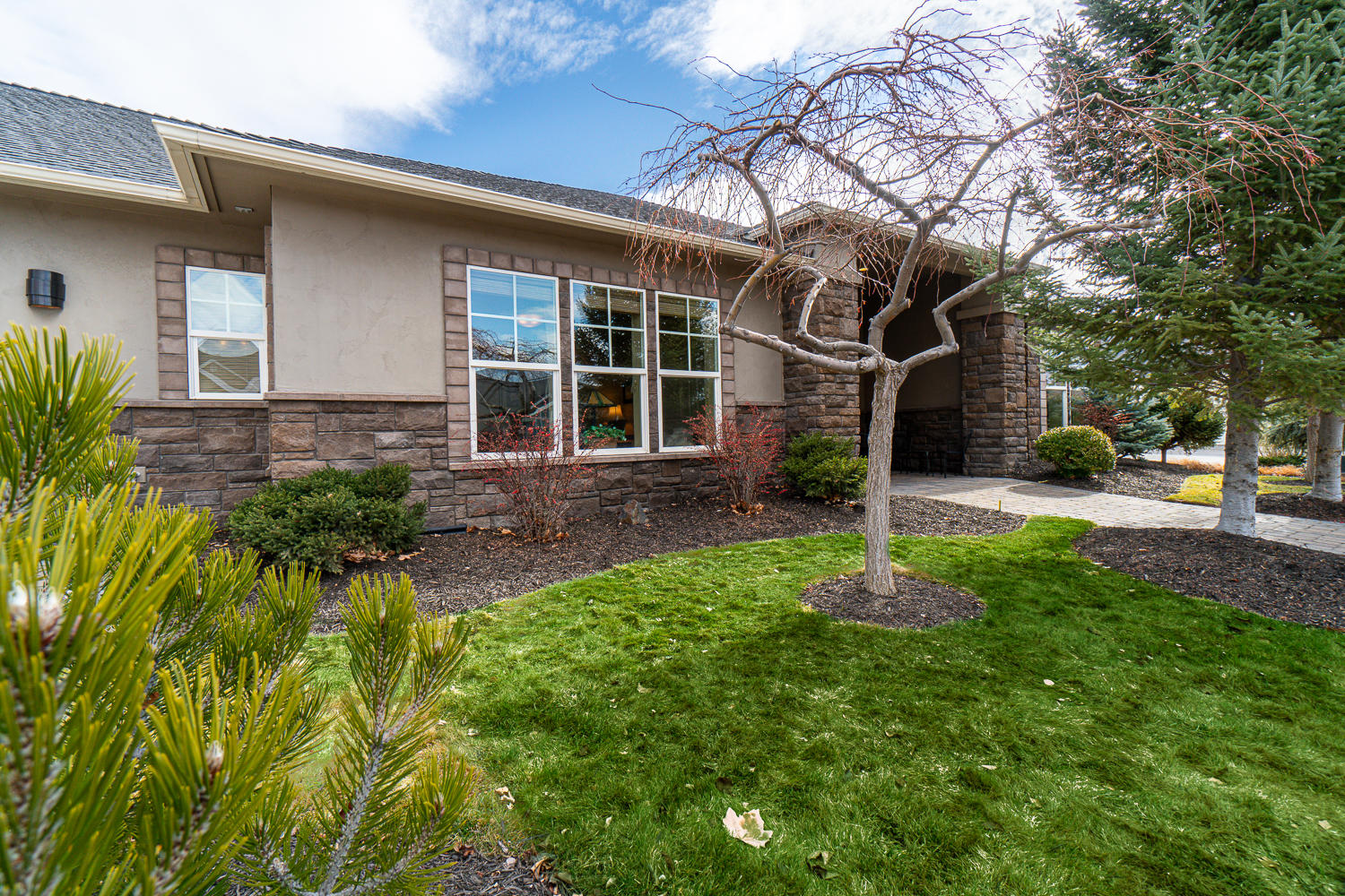 Three Pines - Residential