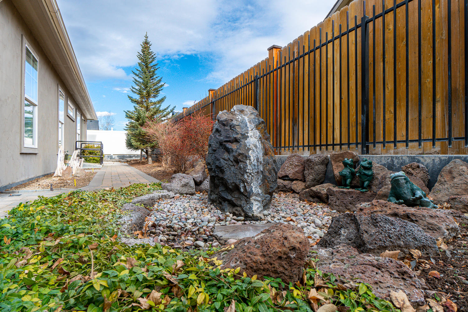 Three Pines - Residential