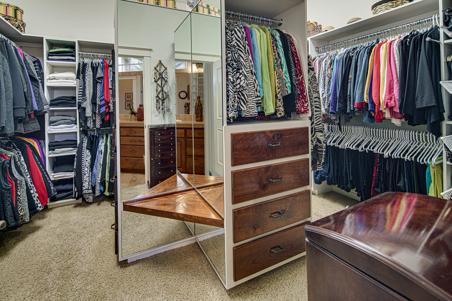 Three Pines - Residential