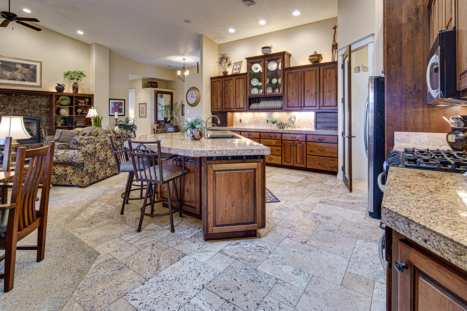 Three Pines - Residential