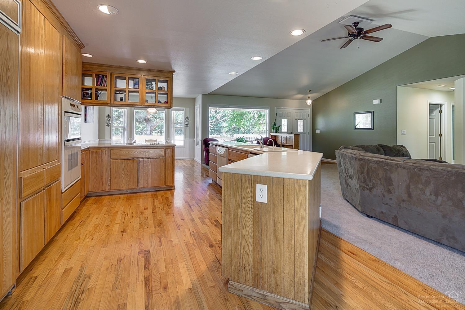 Crestridge Estate - Residential