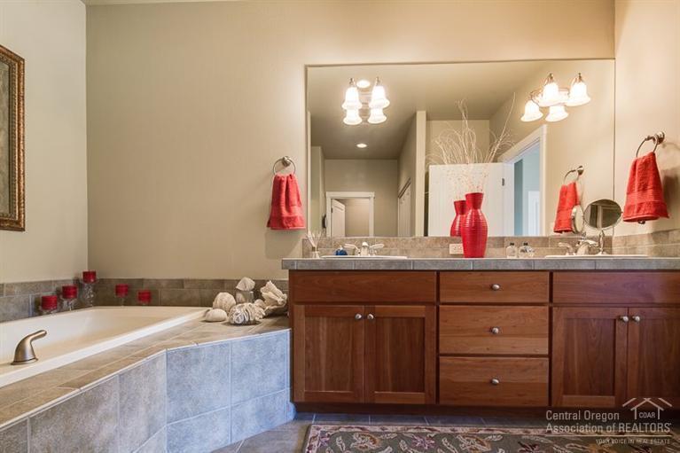 Eagle Crest - Residential