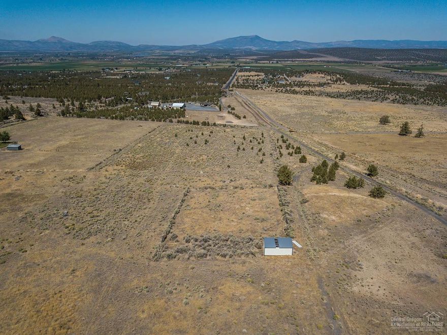 Easy owner financing available for qualified buyers! Elevated acreage with sweeping views of the Cascades, Ochocos and the valley below. Very level building site with a gentle slope to the west so your view is protected. Ideal horse property with open pasture and a good loafing shed. Property has been approved for a standard septic system. From Stillman Rd., a gravel easement road via a gate leads directly to the property. Adjacent 20 acre parcel #700 listed for $190,000 is also available.