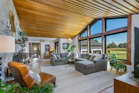 Tiny photo for 62215 Byram Court, Bend, OR 97701 (MLS # 220227026)