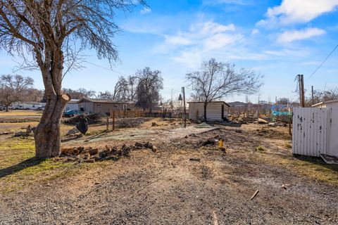 Tiny photo for 2103 Etna Street, Klamath Falls, OR 97603 (MLS # 220214918)