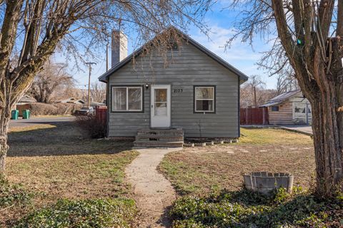 Tiny photo for 2103 Etna Street, Klamath Falls, OR 97603 (MLS # 220214918)