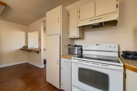 Tiny photo for 2103 Etna Street, Klamath Falls, OR 97603 (MLS # 220214918)